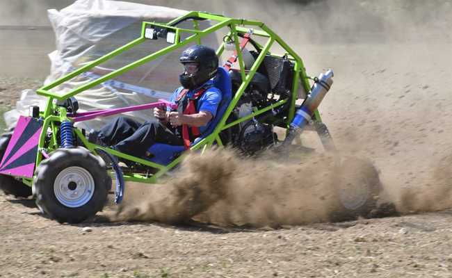 Einachserrennen am Bodensee – Spektakel mit hochgerüsteten Landwirtschaftsfahrzeugen