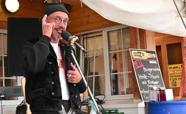 Humor statt Ernsthaftigkeit auf dem Montlinger Schwamm