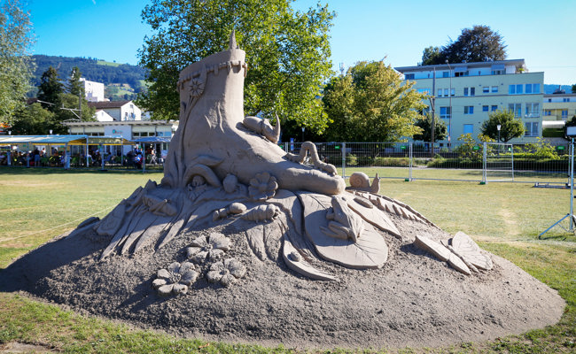 Zwei Sand-Spektakel locken mit Skulpturen und Beachvolleyball nach Rorschach