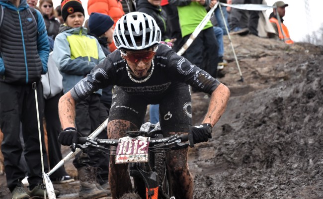 Dritter Sieg im Frühjahr: Jolanda Neff gewinnt überlegen das Schlammrennen am Monte Tamaro
