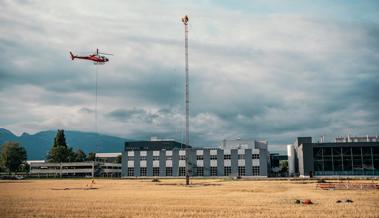 SFS errichtet Windmessmast für geplante Windenergieanlage