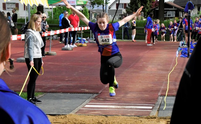 Werfen, rennen, springen: Der 52. Kids Cup in Kriessern war ein Erfolg