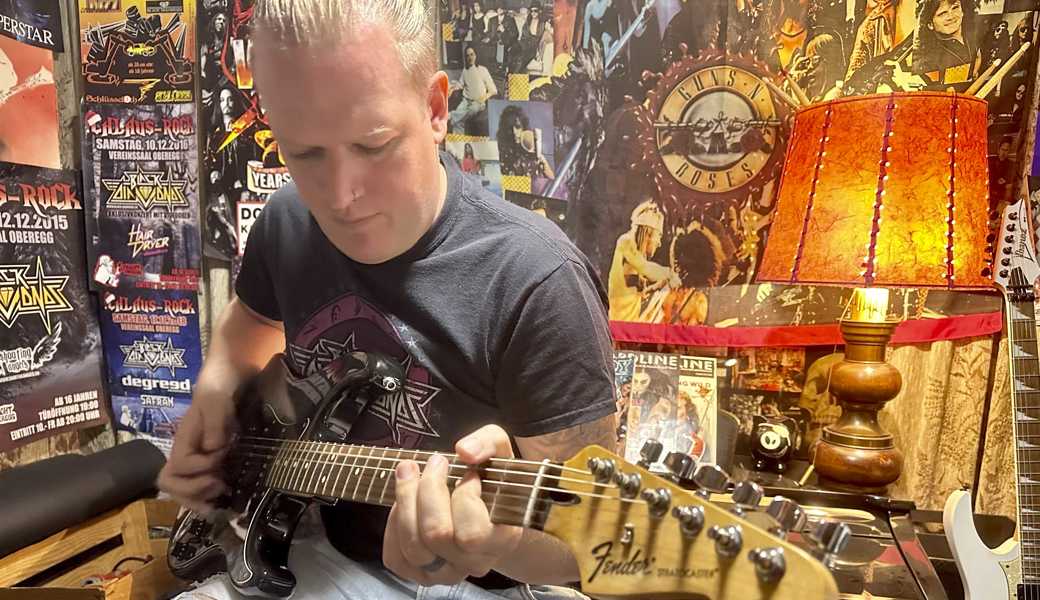 Gründungsmitglied Andi Fässler arbeitet oft allein – maximal jedoch zu zweit – an neuen Songs im Proberaum in Kriessern. 
