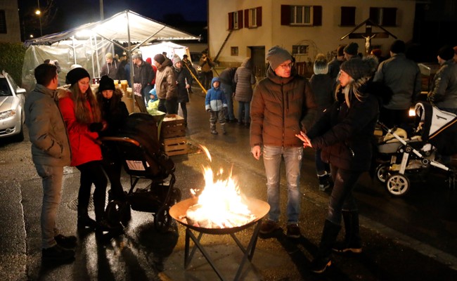 Der erste Büchler Weihnachtsmarkt ist ein Publikumsmagnet