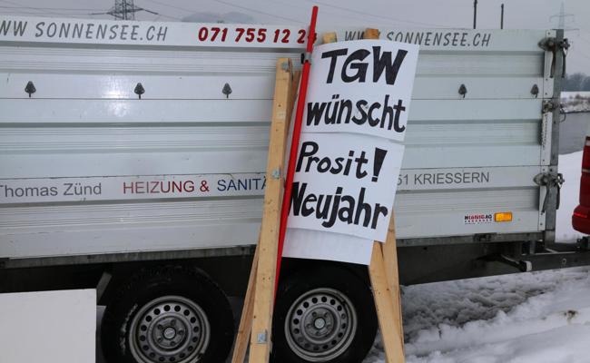 Einwassern für das Neujahrsschwimmen