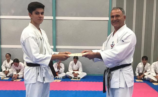 20 Karatekas legten im Dojo Altstätten Prüfungen ab