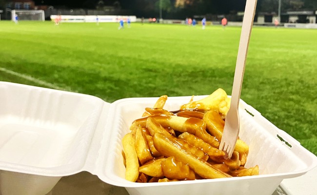 Was ein Spiel in der elften englischen Liga mit Frank Zappa zu tun hat