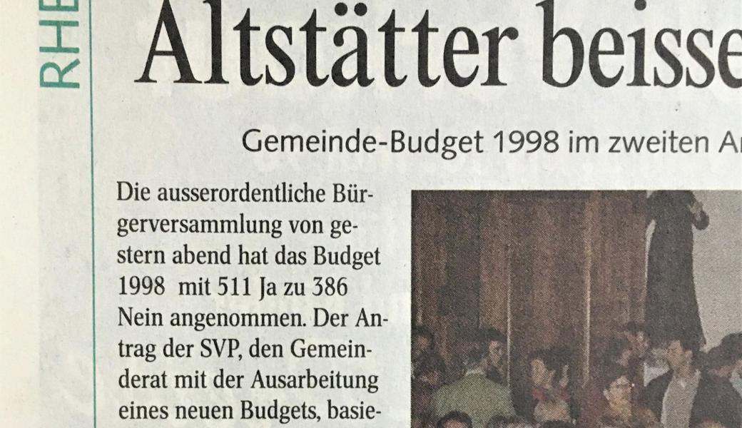 Die Altstätterinnen und Altstätter «beissen in den sauren Apfel», hiess es am 5. Mai 1998 im «Rheintaler». Sie hatten das Budget nach über zweistündiger Diskussion doch noch gutgeheissen.