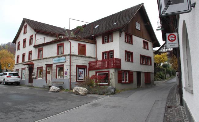 Gemeinde ersteigert Nachbarhaus