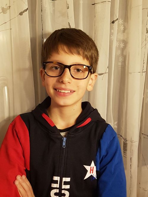 In seiner Freizeit zeichnet Manuel, 13 Jahre, Comics. In seiner Freizeit zeichnet Manuel, 13 Jahre, Comics.