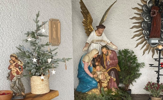 Krippenfiguren in der Moosanger-Kapelle haben ein stolzes Alter