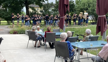 Mit Musik und Gesang auf den Sommer eingestimmt