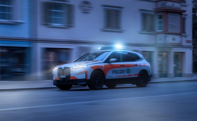 17-Jähriger flüchtet mit seinem Roller vor der Polizei