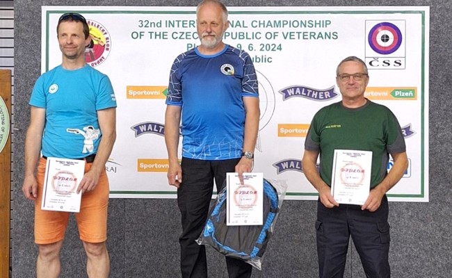 Schützenveteran Hansruedi Götti gewinnt in Pilsen die Bronzemedaille
