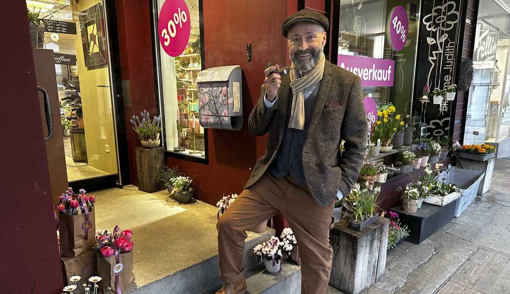 Michael Dietsche aus Rebstein eröffnet im Juni in den Räumen von Blueme Judith sein Tabakgeschäft – nur zwei Ladentüren weiter betreibt sein Sohn Ivan Dietsche ein Messergeschäft.  Michael Dietsche aus Rebstein eröffnet im Juni in den Räumen von Blueme Judith sein Tabakgeschäft – nur zwei Ladentüren weiter betreibt sein Sohn Ivan Dietsche ein Messergeschäft.