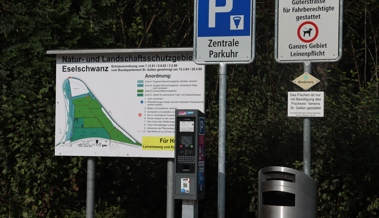«Sieht mir nach einem Faustschlag aus»: Kaum in Betrieb, ist die neue Parkuhr schon beschädigt
