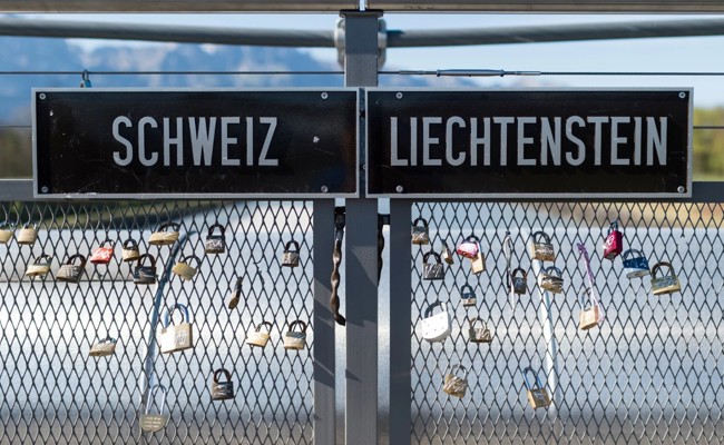 Plötzlich höhere Steuern für Schweizer, die in Liechtenstein arbeiten?