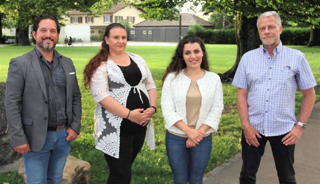 Majlinda Sulejmani (3. von links) präsidiert die neue CVP St. Margrethen und kandidiert für den Gemeinderat. Am Montagabend wurde die neue Ortspartei unter der Leitung des CVP-Kreispräsidenten Sandro Hess (links) gegründet. Die Pflegefachfrau HF Aleksandra Jokicic und Bruno Zoller gehören dem neuen CVP-Vorstand an. 