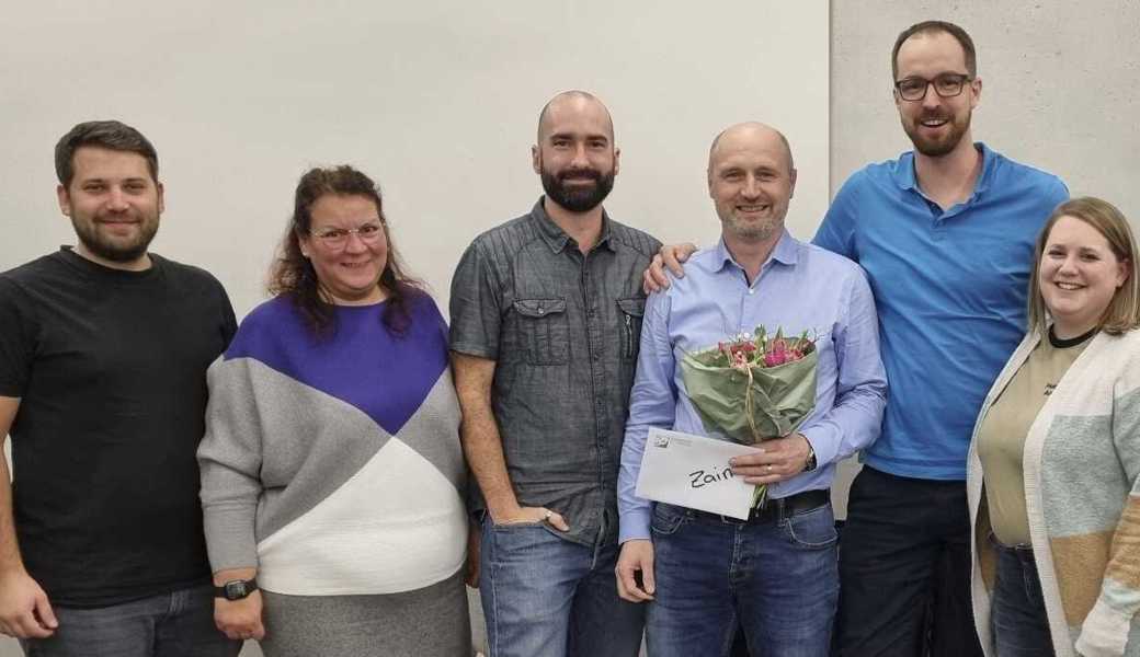 Verabschiedung von Zaim Gagulic (3.v.r.): Marvin Heizmann, Monica Gremminger, Cedric Embacher, Zaim Gagulic, Ivo Leutenegger und Rahel Durot.