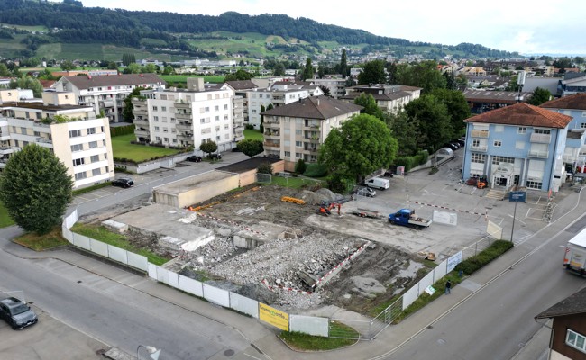 Neubauprojekt «Hirschblick»: am Hirschenweg entstehen Mietwohnungen und Gewerbeflächen