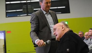 Grossaufmarsch zum Bevölkerungsgespräch zur Spitalzukunft
