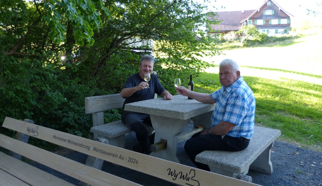 Zum zehnten Geburtstag: Monsteiner Rebweg erhält einen neuen Ruheplatz