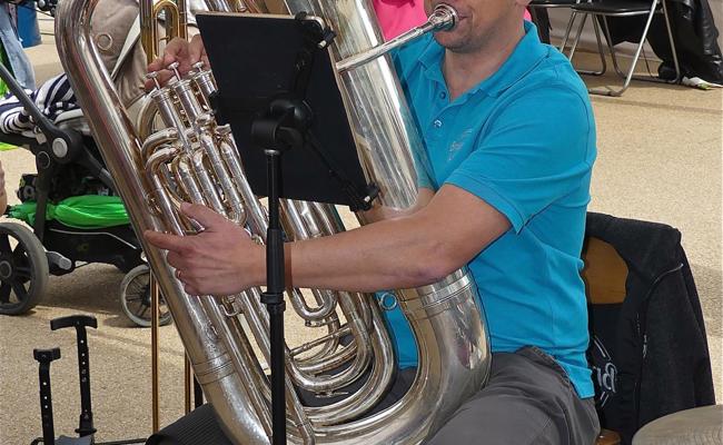Maimarkt mit grosser Beteiligung