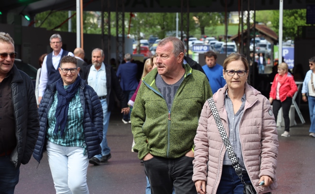 Das Warten hat ein Ende, die Rhema ist eröffnet - die ersten Bilder