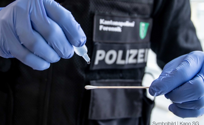 Münzgeld aus Solarium gestohlen und geflüchtet