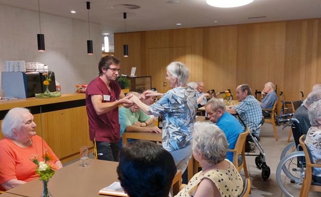 Sommerfest im Huus Feldhof: Freude, Musik und Gemeinschaft