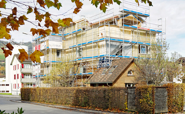 Hingucker im Wohnquartier: Hier entsteht ein Haus über einem anderen