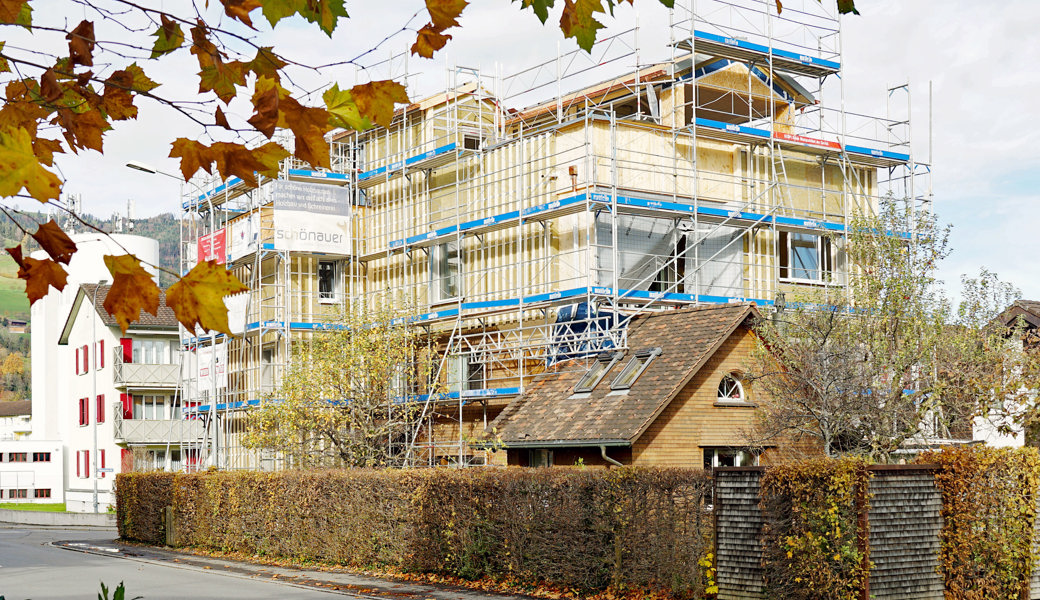 Hingucker im Wohnquartier: Hier entsteht ein Haus über einem anderen