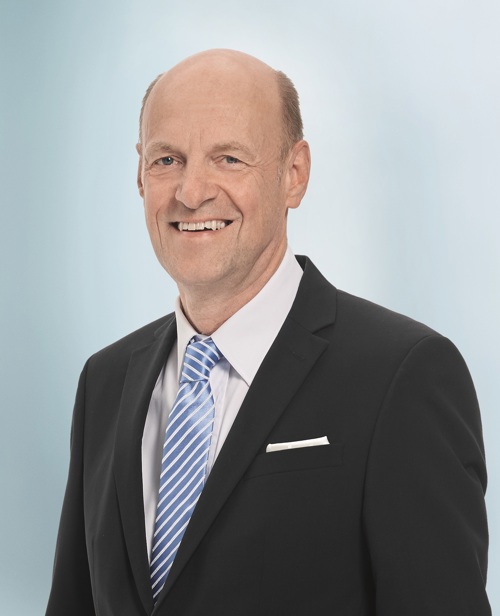 Dietmar Kaltenbrunner, Mitglied des Kaders, dietmar.kaltenbrunner@alpharheintalbank.ch Dietmar Kaltenbrunner, Mitglied des Kaders, dietmar.kaltenbrunner@alpharheintalbank.ch