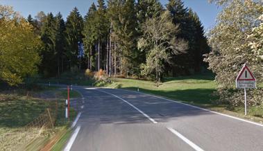 Töffunfall am Stoss: Hinterrad weggerutscht