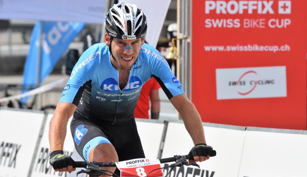 Thomas Litscher fuhr beim ersten Weltcuprennen des Jahres in Nove Mesto punktgenau in die Top 10. In der zweiten Rennhälfte konnte er gar noch etwas Energie für den zweiten Cross Country vom Sonntag sparen.  Thomas Litscher fuhr beim ersten Weltcuprennen des Jahres in Nove Mesto punktgenau in die Top 10. In der zweiten Rennhälfte konnte er gar noch etwas Energie für den zweiten Cross Country vom Sonntag sparen.