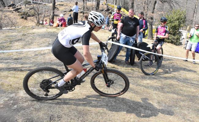 Ronja Blöchlinger bestreitet die Tour de Suisse