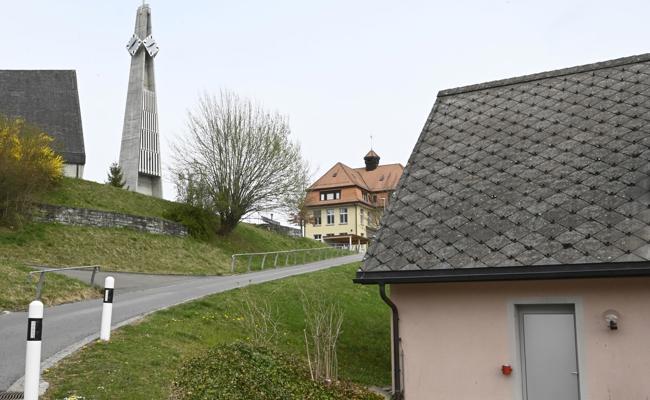 Pattsituation in der Pfarreiheimfrage