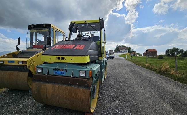 Belagsarbeiten: Strasse von Oberegg auf den St.Anton gesperrt