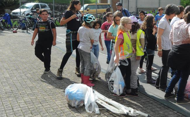 Auf Abfallsammeltour durch Altstätten