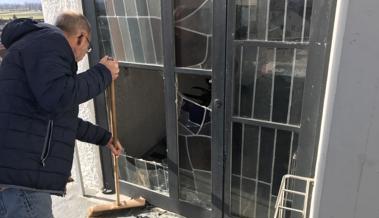 Durchs Fenster zum Opferstock