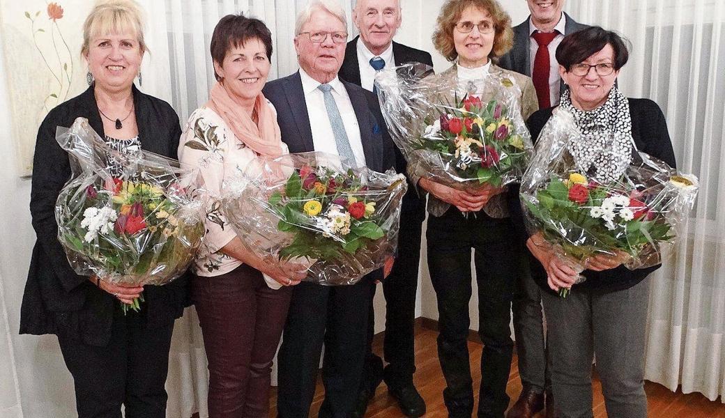 Die Geehrten der HV des Katholischen Kirchenchors Berneck (von links): Hedy Sieber (20 Jahre Aktuarin), Luise Lei (30 Jahre Sopran), Edi Brühwiler (40 Jahre im Tenor), Reinhard Waibel (20 Jahre Präsident), Miriam Clerici (20 Jahre im Alt), Rudolf Berchtel (Dirigent) und Ruth Hongler (20 Jahre Vize-Präsidentin).