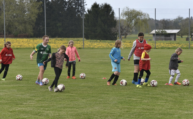 Zwei Clubs, eine Initiative: Den Mädchenfussball fördern