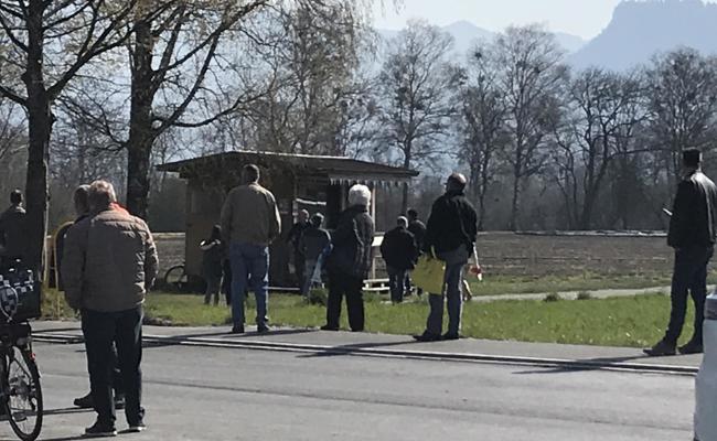 Spargel kaufen mit Abstand