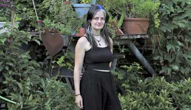 Es kostete sie Mut: Iris Fritsche posierte mit einer Prise Erotik für den Bauernkalender