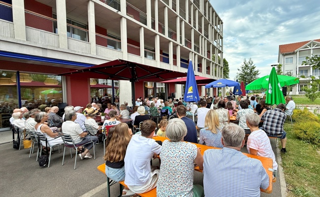 Ökumenischer Sommergottesdienst mit Musik und geselligem Ausklang