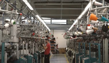 Zu den bunten kommen jetzt die schwarzen Socken: Jacob Rohner AG übernimmt Blacksocks
