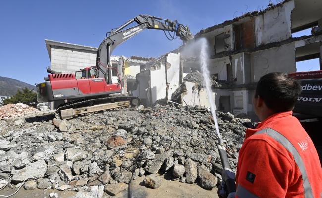 Mitte Mai steht nichts mehr, wo eben noch die Biene Bank war