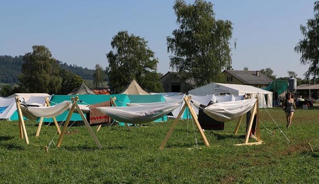 Im Kantonslager wurde auch in Hängematten geschlafen.