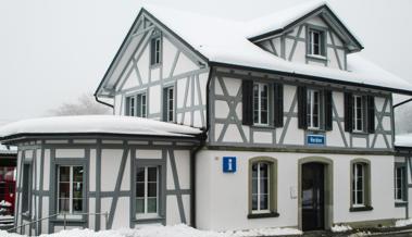 Alter Bahnhof mit neuer Fassade