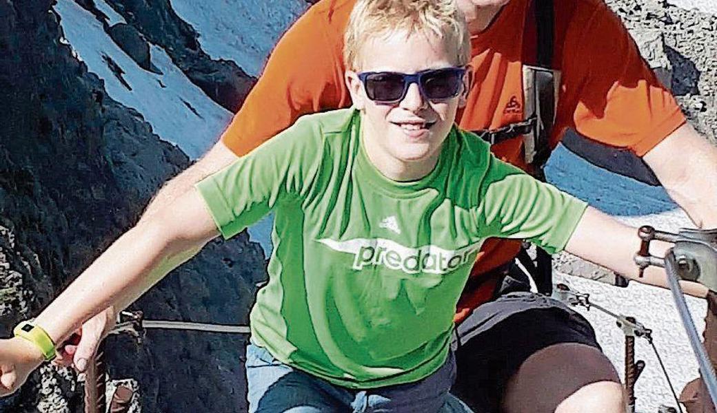 Zwei glückliche Wanderer auf dem Weg zum Säntis.